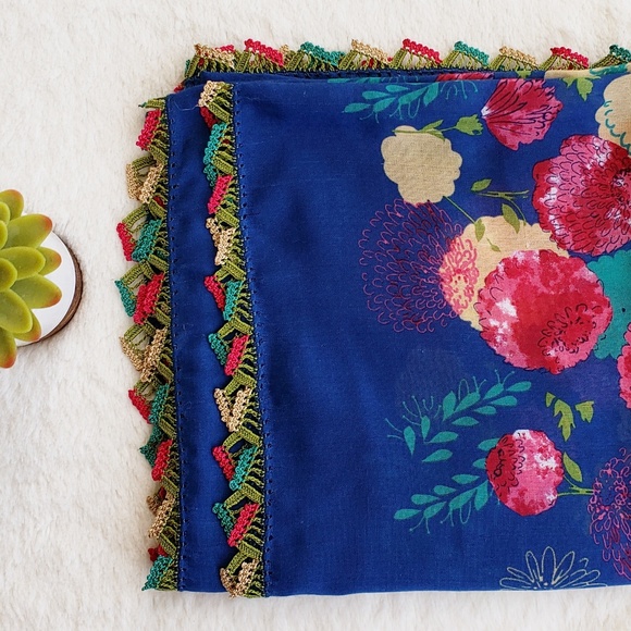 Exotic Hand Made Needle Lace Scarf - Picture 2 of 4